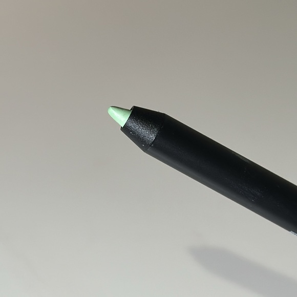 NARS Larger Than Life Eyliner "Barrow Street" - Picture 3 of 3